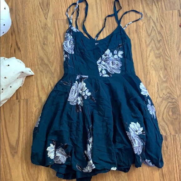 Kimchi Blue Dresses & Skirts - Kimchi Blue flowy dress